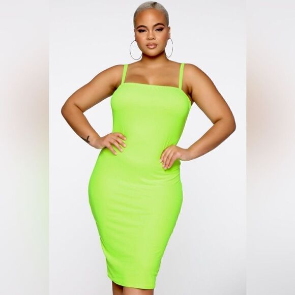 NWT Plus Size "Cautious With My Love" Green Midi Dress by Fashion Nova - Picture 1 of 4